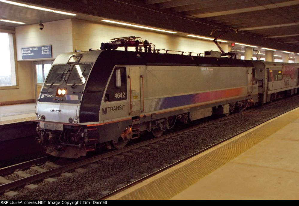 NJT 4642